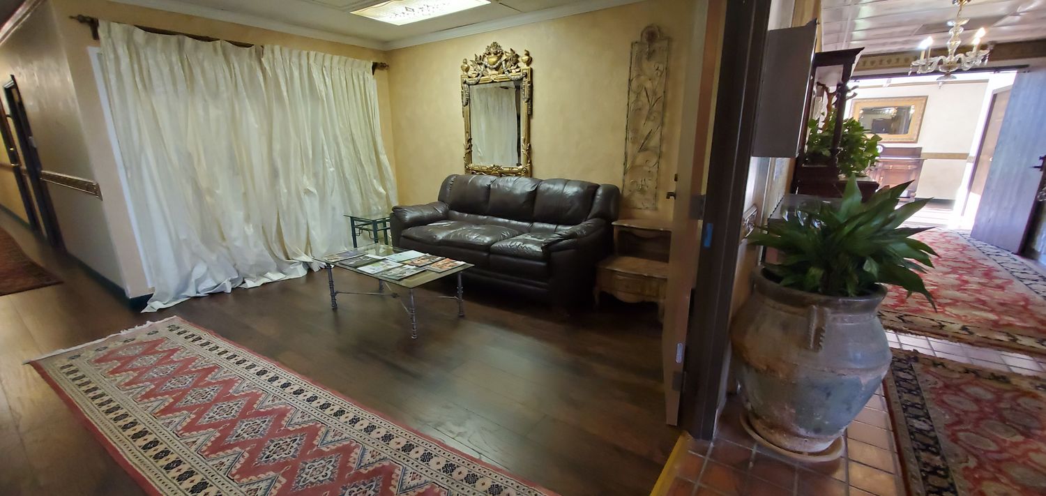 PRIVATE RECEPTION ROOM, LARGE OPEN ROOM, SEVERAL USES